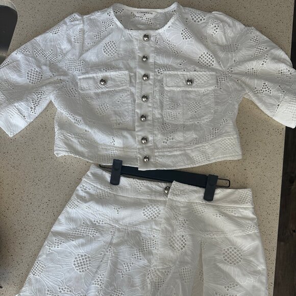 White Lace matching set (jacket/shirt and shorts)- Size: M, New - Picture 3 of 7
